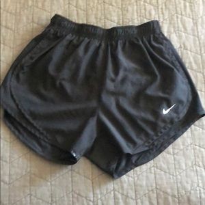 Nike women’s running shorts small